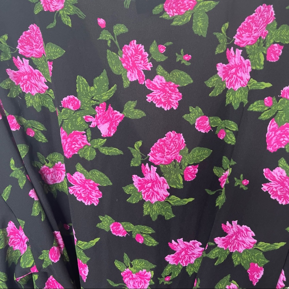 WHO WHAT WEAR Floral Black and Pink Rose Wrap Blouse - Picture 11 of 12